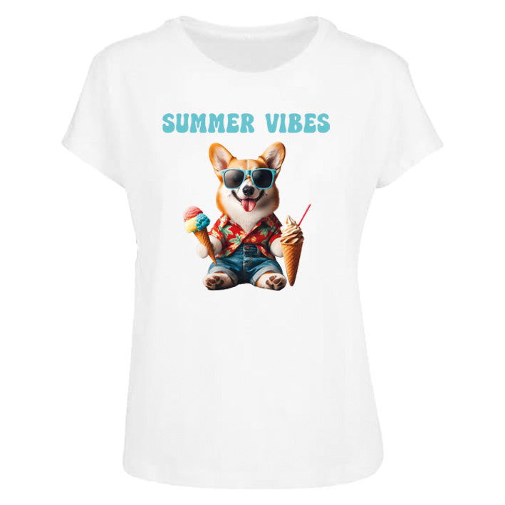 Sommerliches Damen T-Shirt in Weiß mit süßem Corgi-Motiv und „Summer Vibes“-Aufdruck – aus 100 % Baumwolle, ideal für warme Tage und Hundeliebhaberinnen