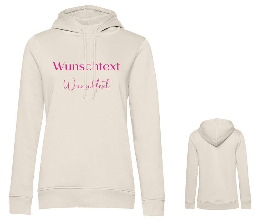 Cremefarbener Damen Hoodie mit Wunschtext auf der Brust – sanfter Ton, individuell gestaltbar mit zweizeiligem Text in Wunschfarbe und Wunschschriftart.